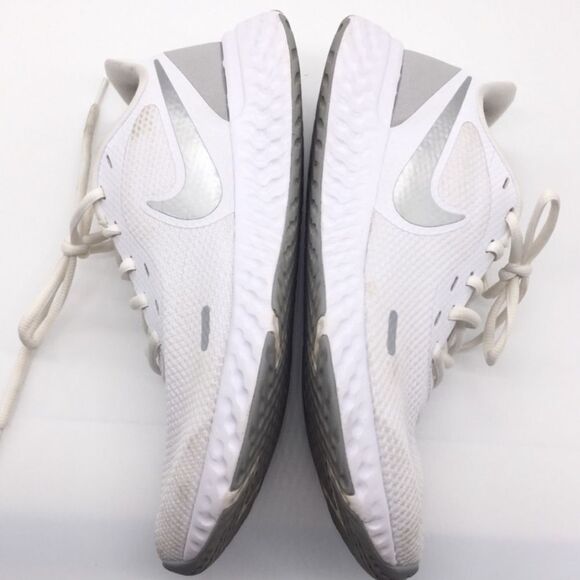Nike Revolution 5 in white size 8.5 - Picture 5 of 12